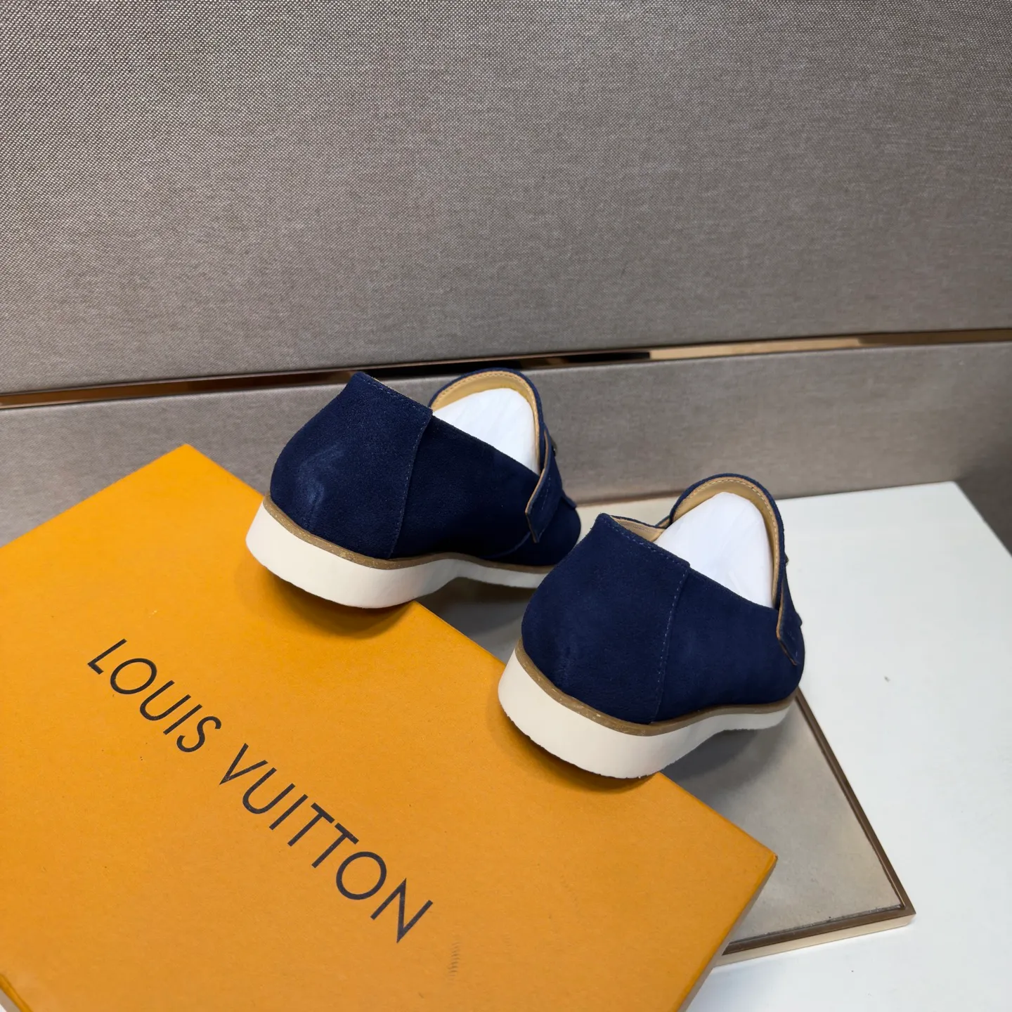 Men's men's shoes 💰pp442 [LV～] Men's casual shoes 2026z cabinet sales simultaneously 🔶Size: 38-44 #️⃣ 🔷4 colors🔜The upper is made of cowhide stitching ➕Cowhide lining, comfortable and breathable, sole: original comfortable and wear-resistant outsole, ⚠️real thing📱photographed🎬real thing is better📢📢📢